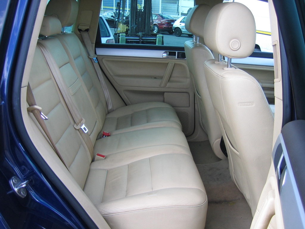 VISTA INTERIOR TRASERO VOLSWAGEN TOUAREG R5 TDI 177CV AUTOMATICO