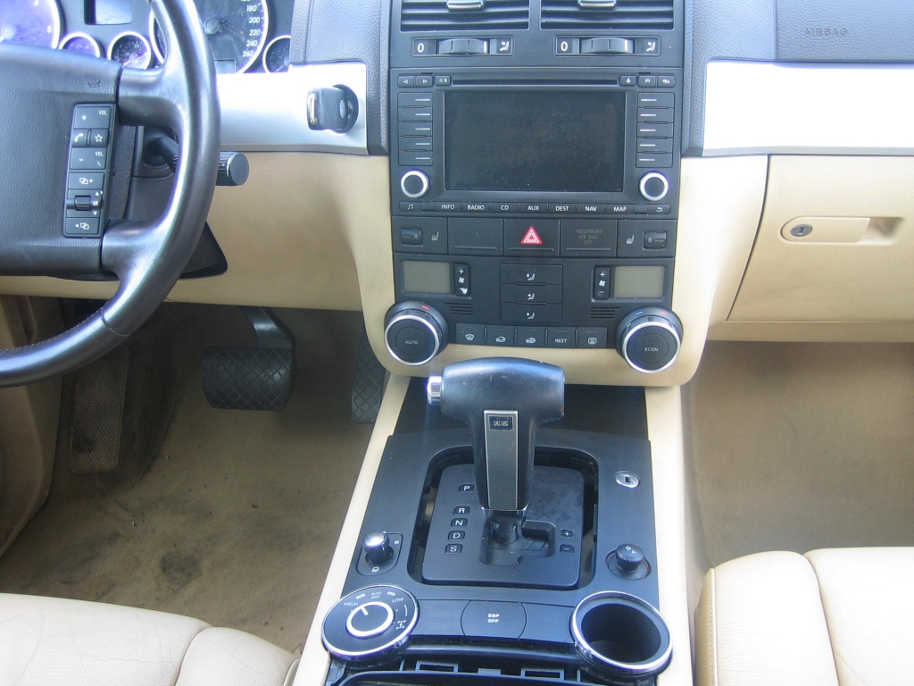 VISTA NAVI Y CAMBIO AUTOMATICO VOLSWAGEN TOUAREG R5 TDI 177CV AUTOMATICO