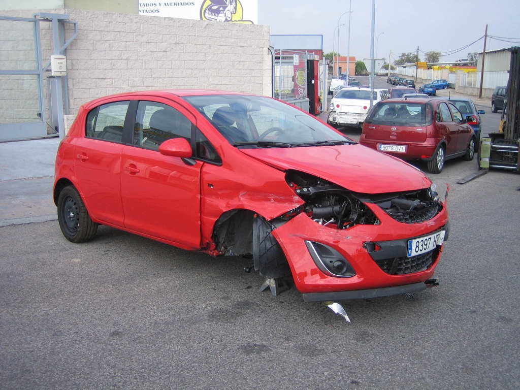 VISTA DELANTERA DERECHA OPEL CORSA 1.3 CDTI 95CV