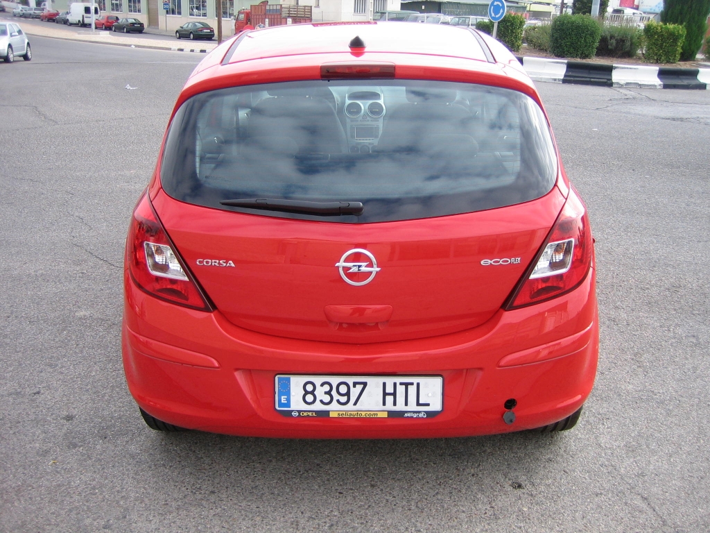 VISTA TRASERA OPEL CORSA 1.3 CDTI 95CV