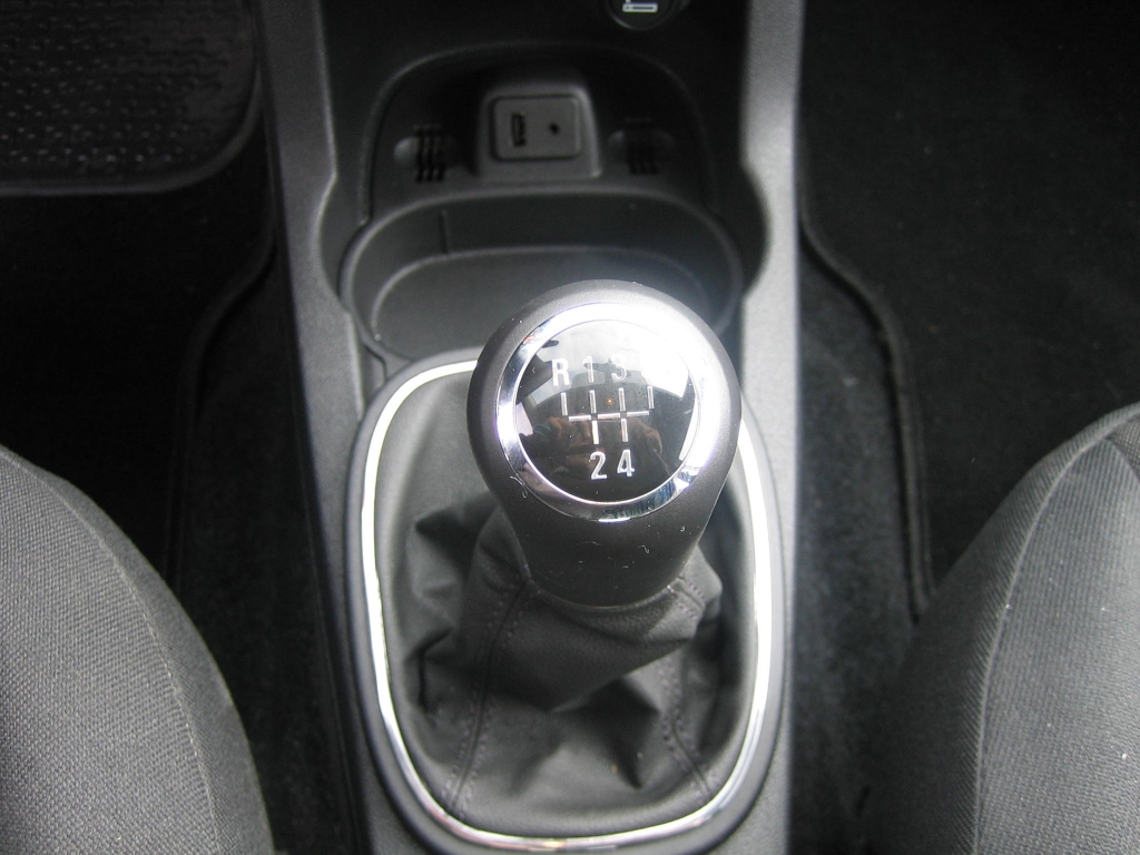 VISTA CAMBIO OPEL CORSA 1.3 CDTI 95CV