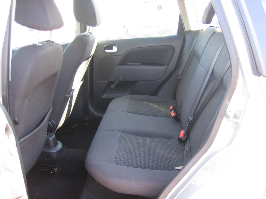 VISTA INTERIOR TRASERO FORD FIESTA 1.6 TDCI 90CV