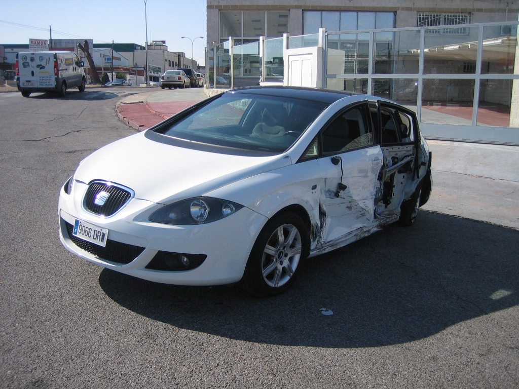 VISTA DELANTERA IZQUIERDO SEAT LEON 1.9 TDI 140CV