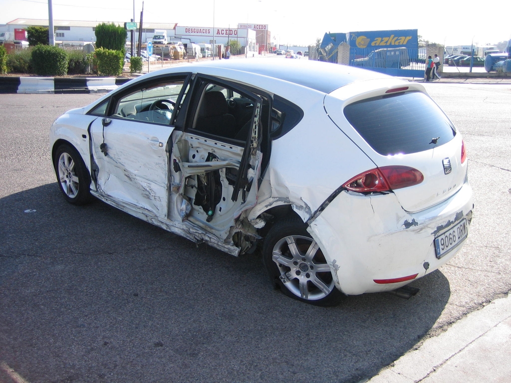 VISTA TRASERA IZQUIERDA SEAT LEON 1.9 TDI 140CV