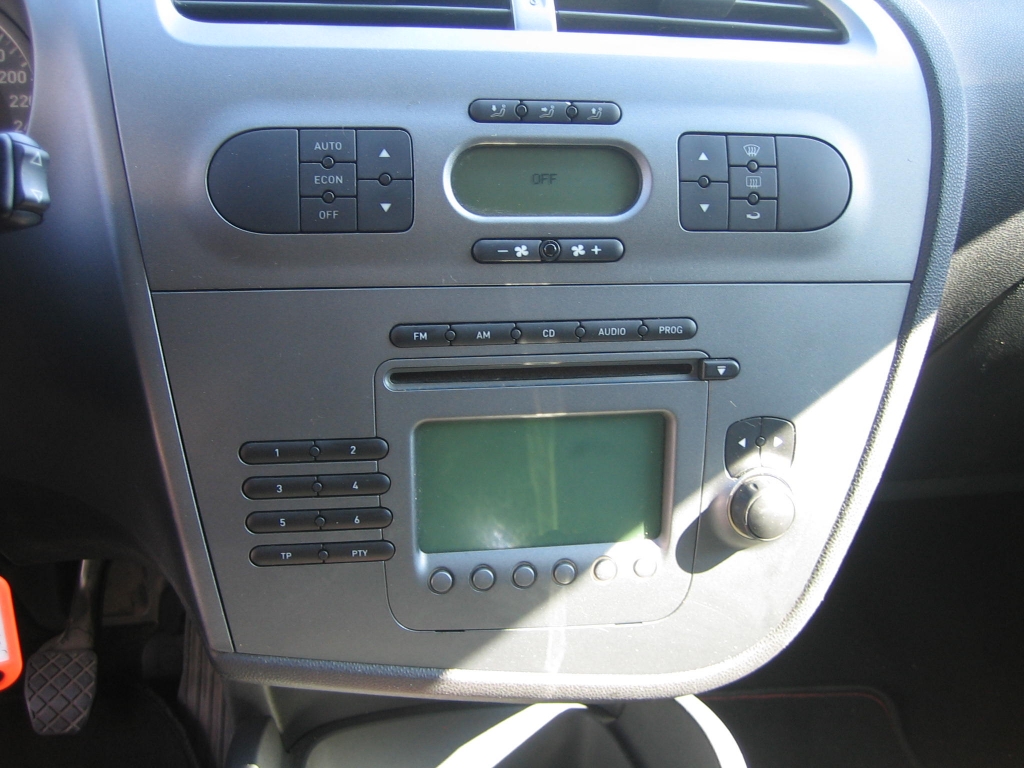 VISTA CLIMA Y CD SEAT LEON 1.9 TDI 140CV