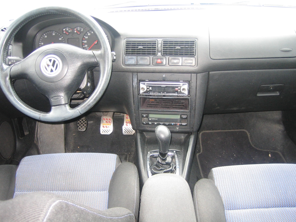 VISTA SALPICADERO VOLKSWAGEN GOLF 1.9 TDI 110CV