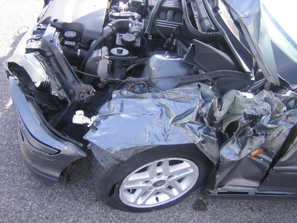 VISTA GOLPE DELANTERO IZQUIERDO VISTA GOLPE