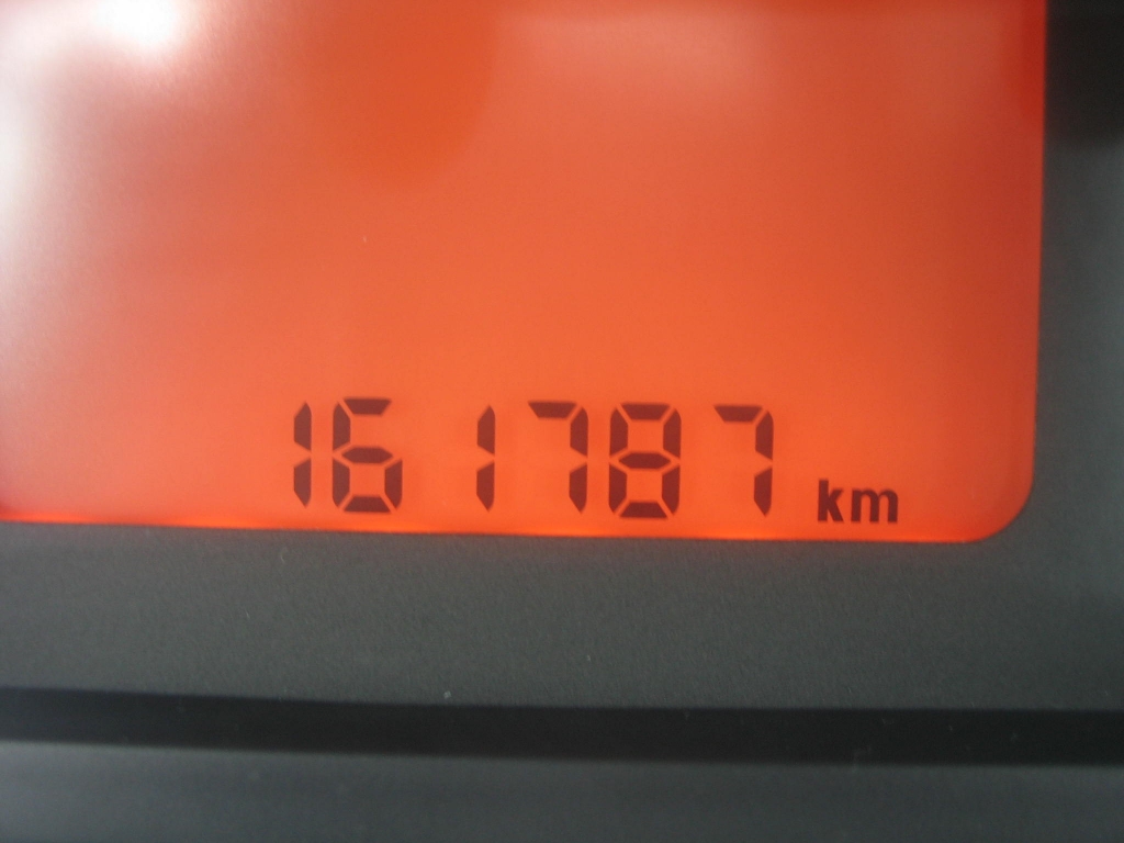 VISTA KM CITROEN C-3 1.4 HDI 68CV EXCLUSIVE