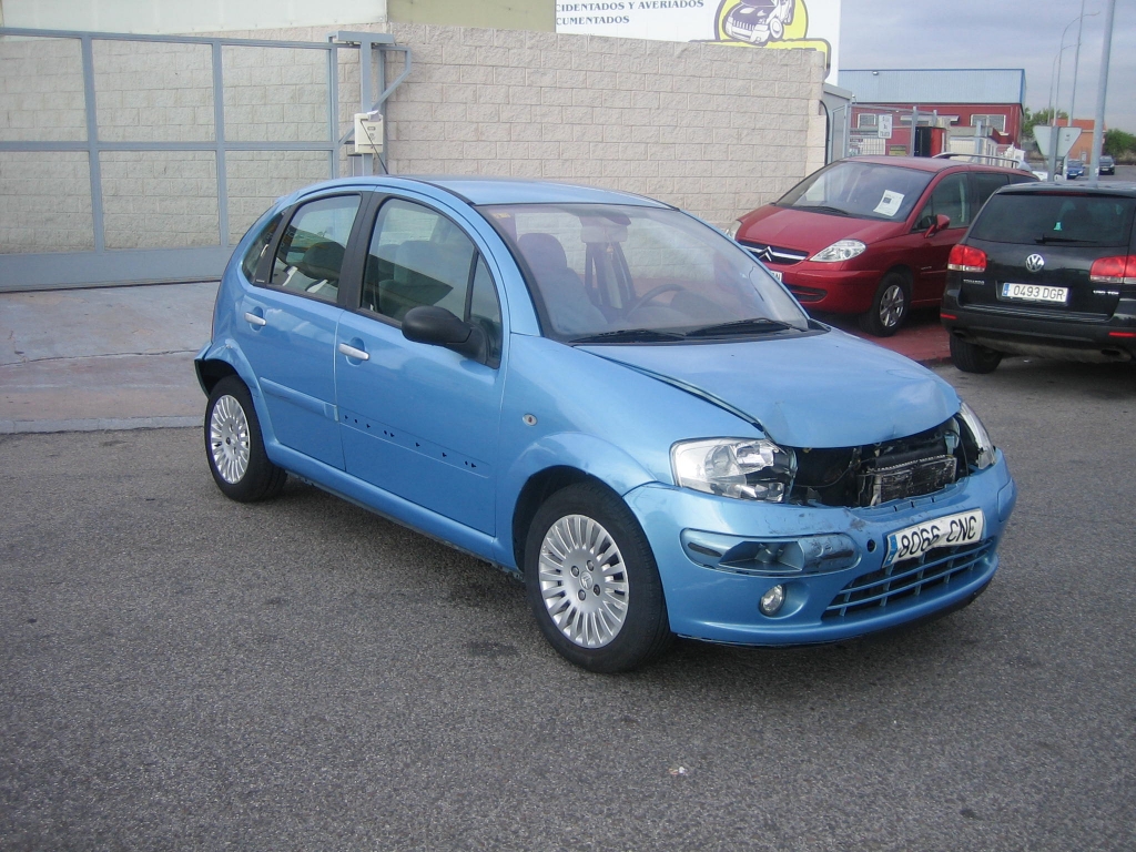 VISTA DELANTERA DEERECHA CITROEN C-3 1.4 HDI 68CV EXCLUSIVE