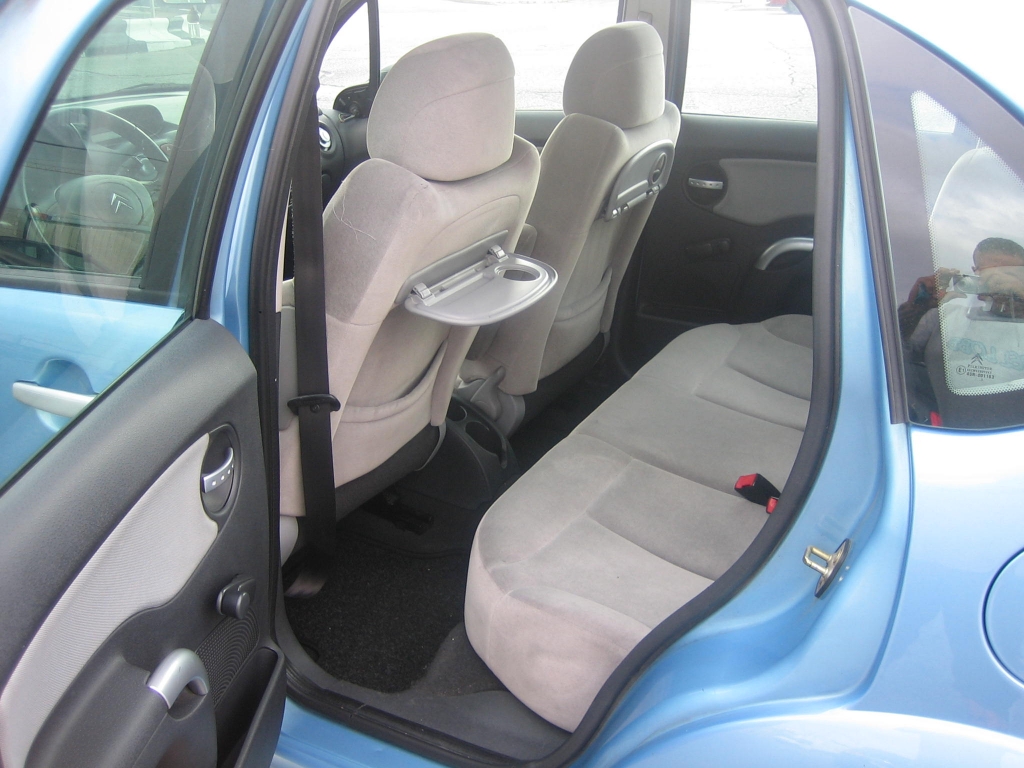 VISTA INTERIOR TRASERO CITROEN C-3 1.4 HDI 68CV EXCLUSIVE