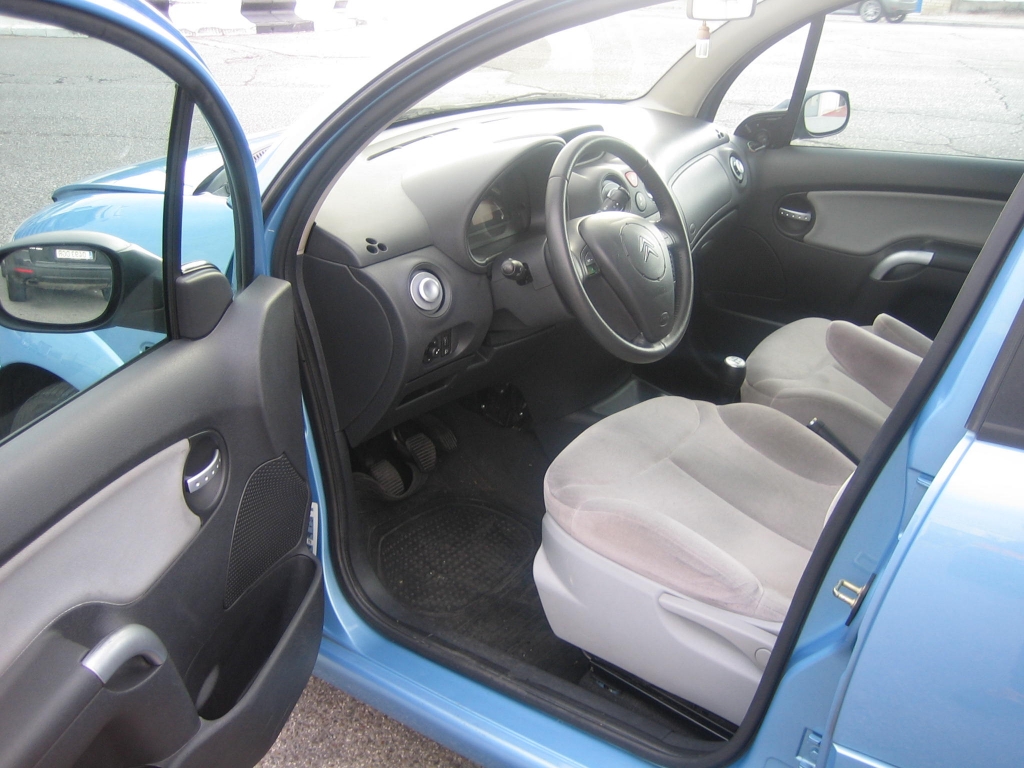VISTA INTERIOR IZQUIERDO CITROEN C-3 1.4 HDI 68CV EXCLUSIVE