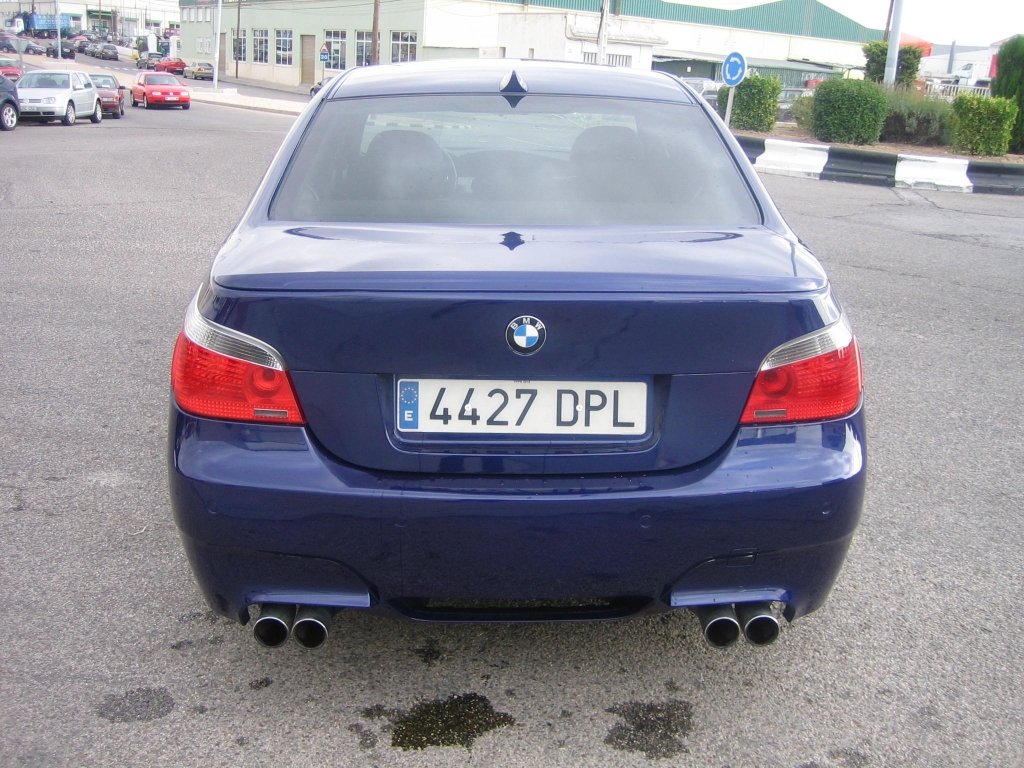 VISTA TRASERA BMW M-5 5.0 507CV