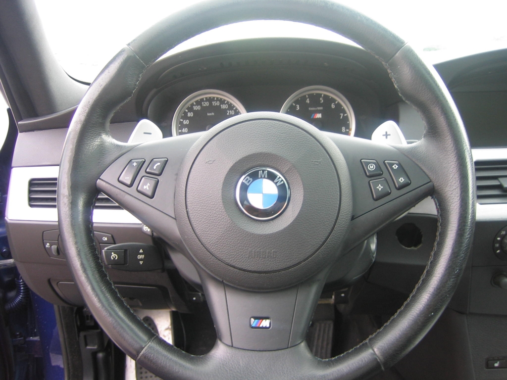 VISTA VOLANTE MULTI FUNCION BMW M-5 5.0 507CV