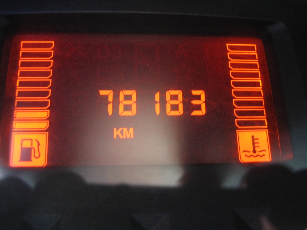 VISTA KM RENAULT CLIO 1.2 75CV GASOLINA