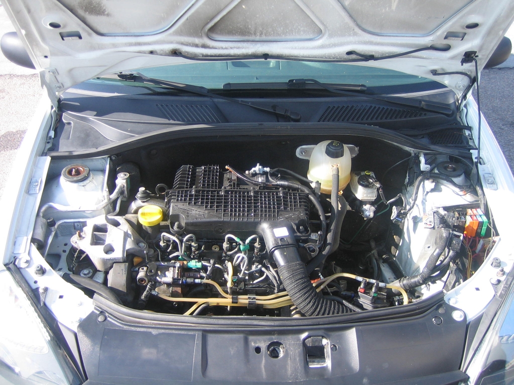 VISTA MOTOR RENAULT CLIO 1.5 DCI 64CV