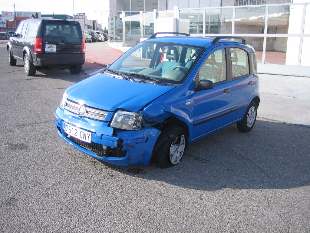 VISTA DELANTERA IZQUIERDA FIAT PANDA 1.2 60CV GASOLINA