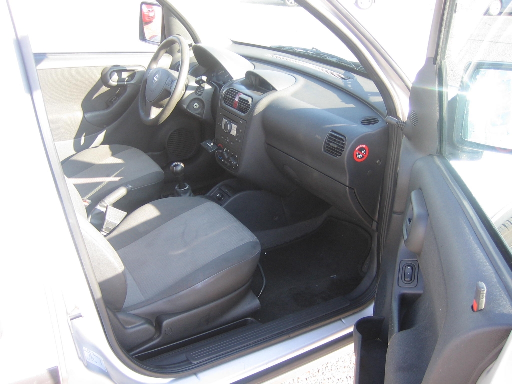 VISTA INTERIOR DERECHO OPEL COMBO 1.3 CDTI 75CV COMBI