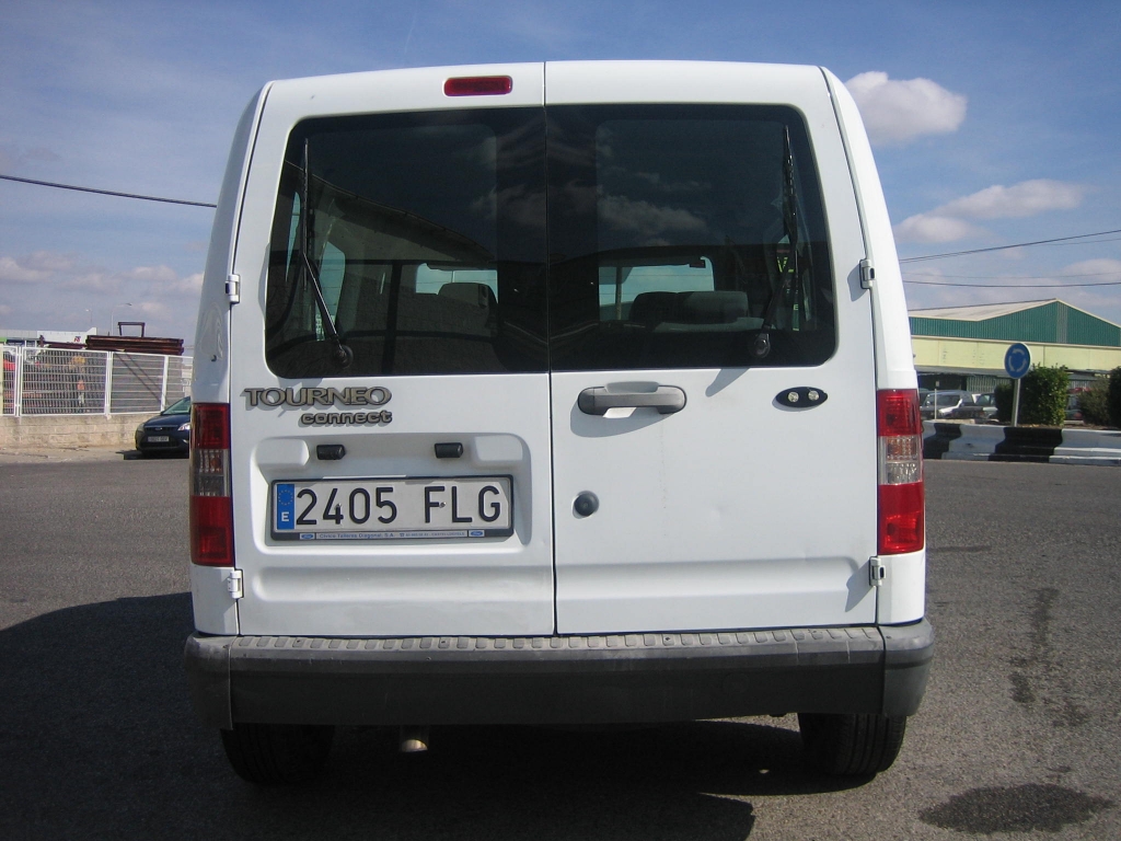 VISTA TRASERA FORD TOURNEO CONET 1.8 TDCI 75CV COMBI