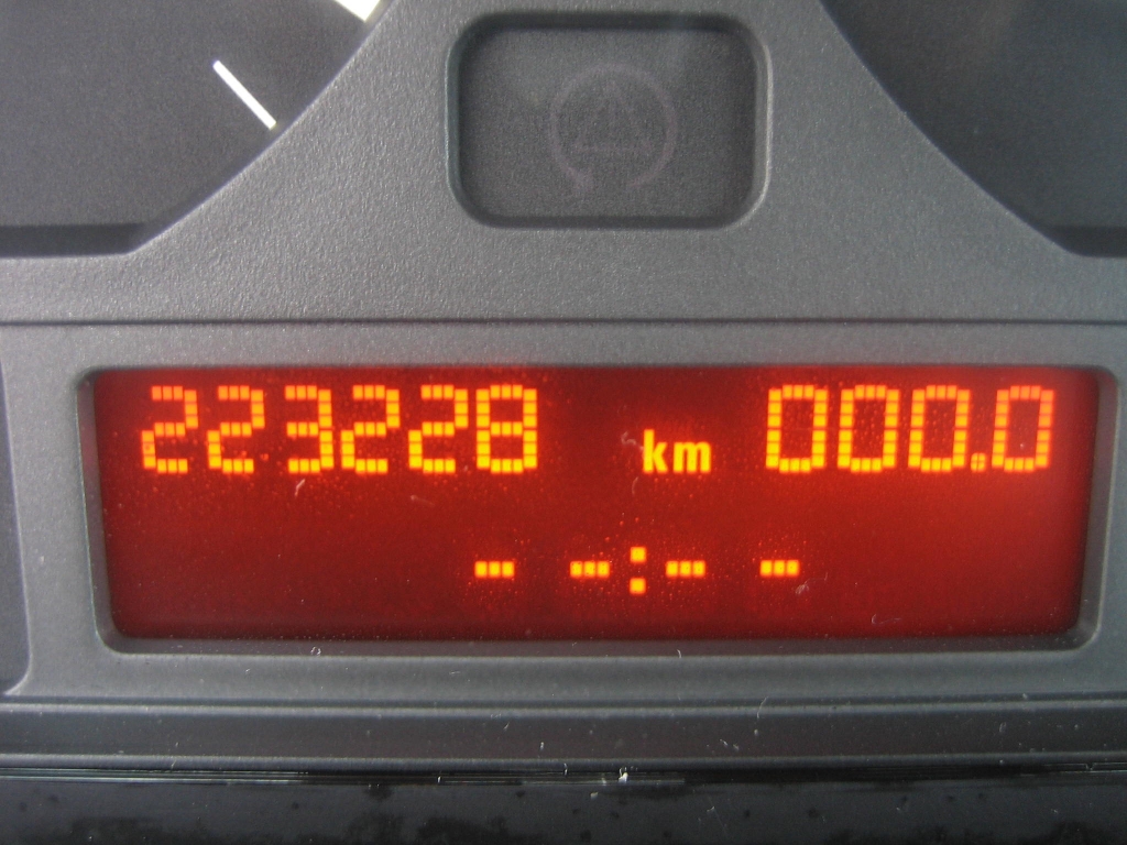 VISTA KM BMW 323 I 2.5 170CV