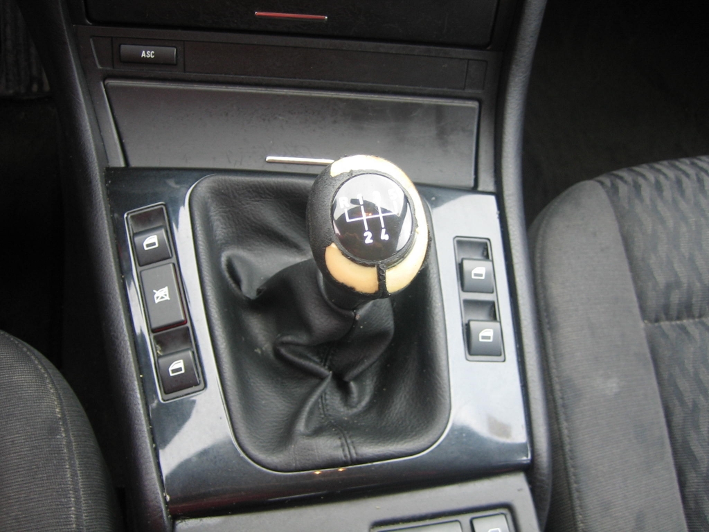 VISTA CAMBIO Y E/E BMW 323 I 2.5 170CV