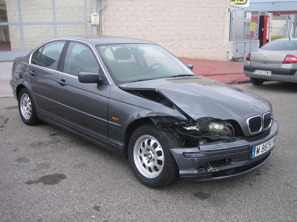 VISTA DELANTERA DERECHA BMW 323 I 2.5 170CV