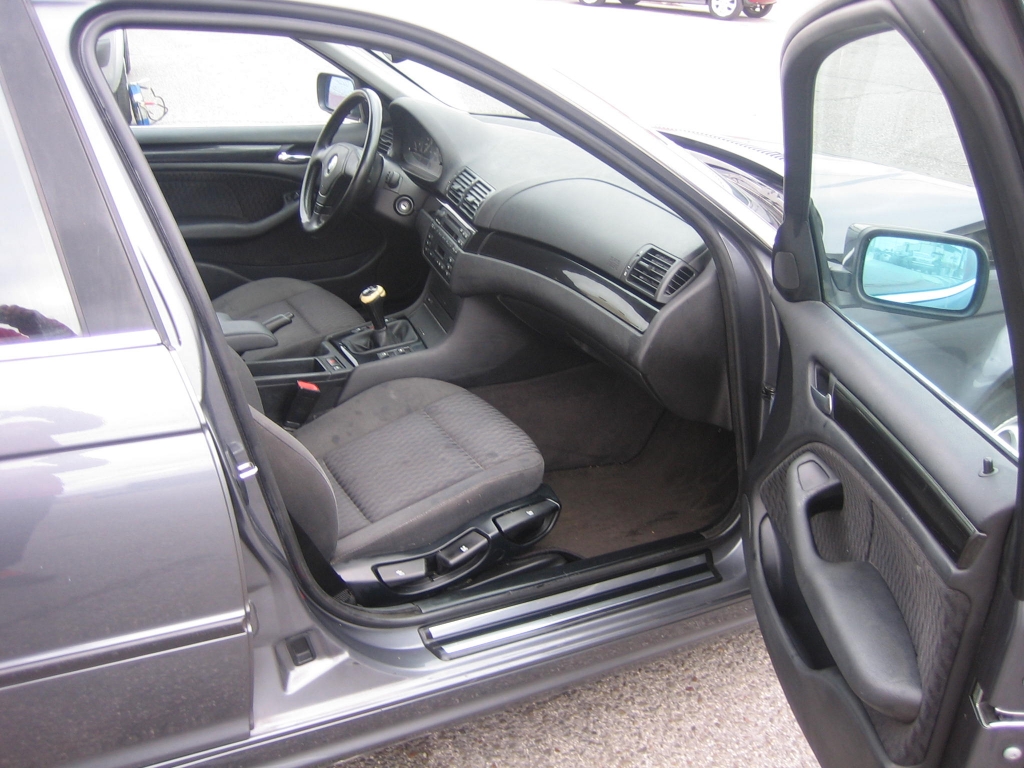 VISTA INTERIOR DERECHO BMW 323 I 2.5 170CV