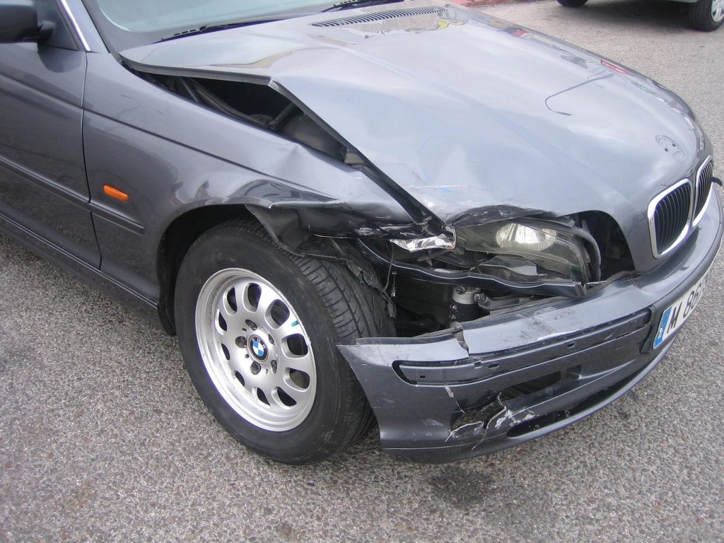 VISTA GOLPE BMW 323 I 2.5 170CV