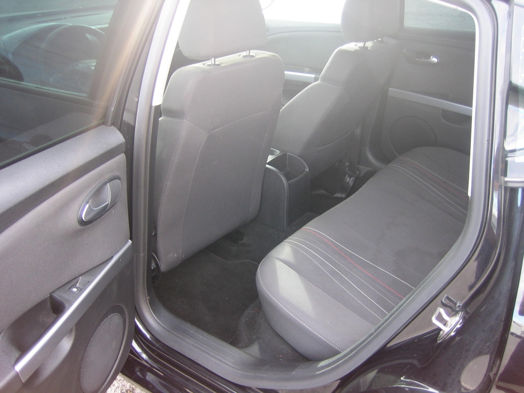 VISTA INTERIOR TRASERO SEAT LEON COPA STYLE 1.6 TDI 105CV