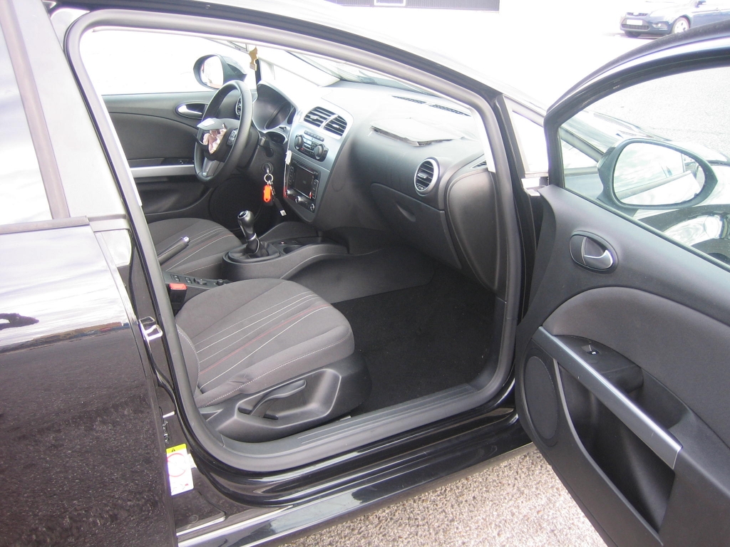 VISTA INTERIOR DERECHO SEAT LEON COPA STYLE 1.6 TDI 105CV