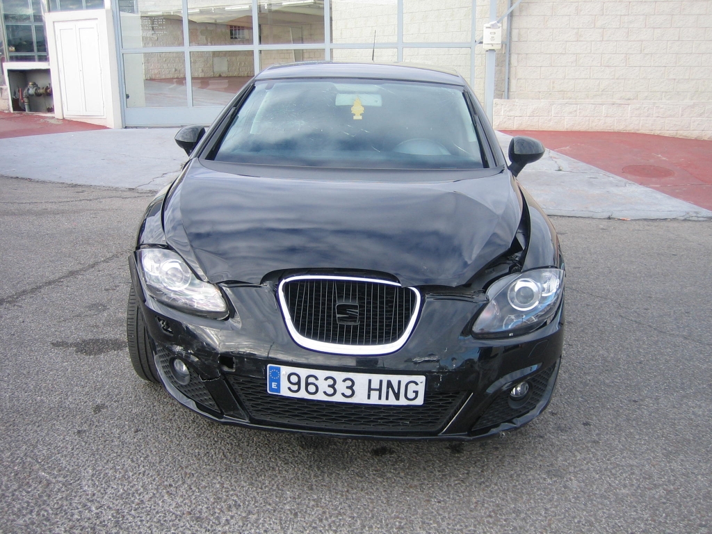VISTA DELANTERA SEAT LEON COPA STYLE 1.6 TDI 105CV