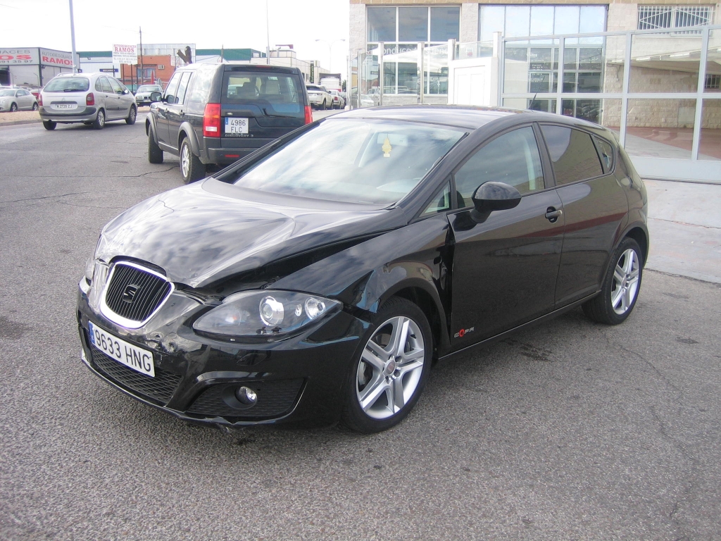 VISTA DELANTERA IZQUIERDA SEAT LEON COPA STYLE 1.6 TDI 105CV