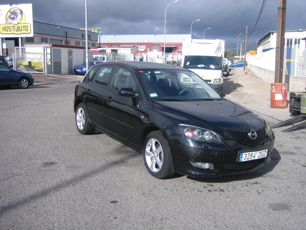 VISTA DELANTERA DERECHA MAZDA 3 1.6 CRDT SPORTIVE 110CV 