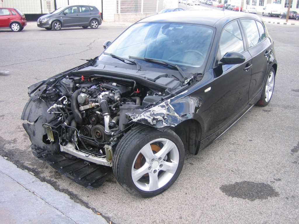 VISTA DEÁNTERA IZQUIERDA BMW 120 D 2.0 163CV