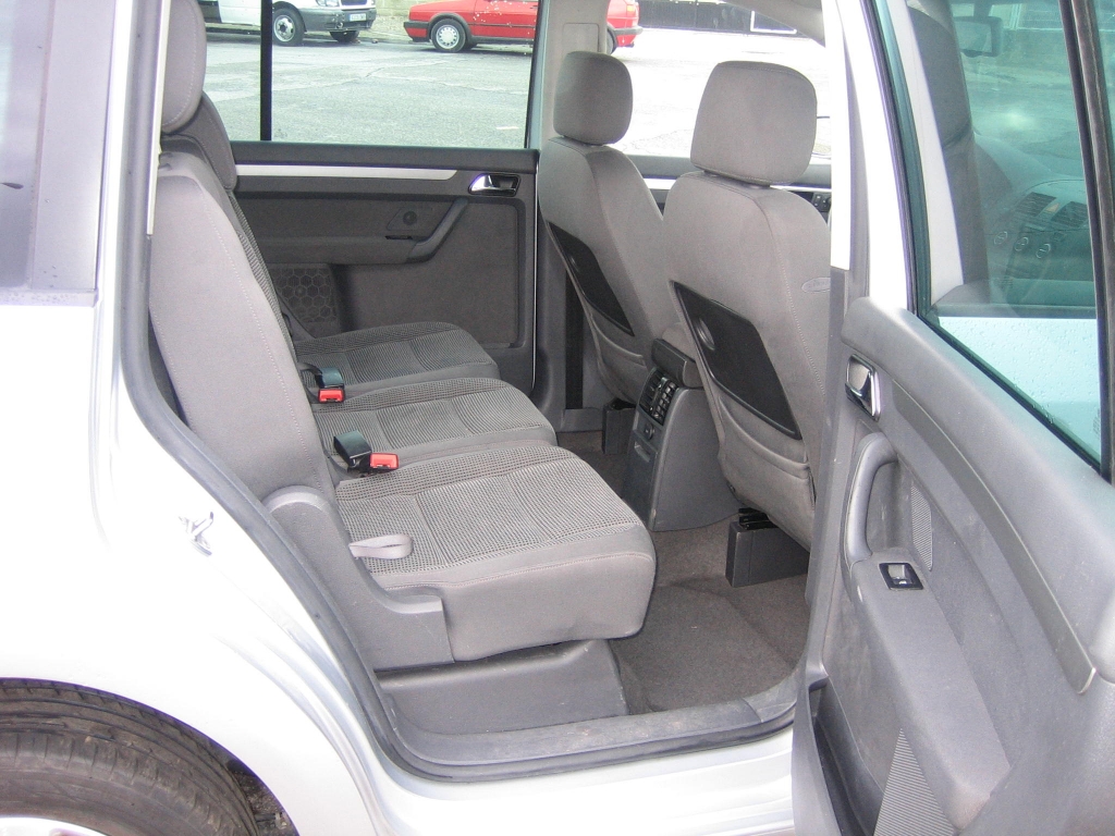 VISTA INTERIOR TRASERO 2 VOLSWAGEN TOURAN 2.0 TDI 140CV DSG