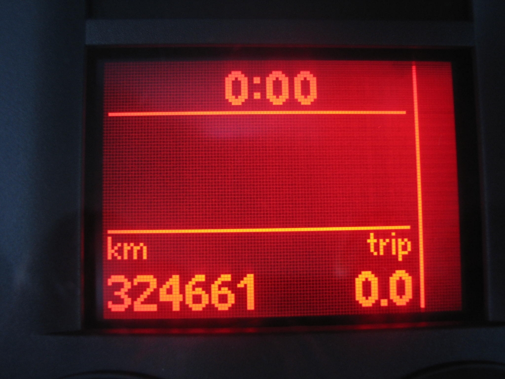 VISTA KM VOLSWAGEN TOURAN 2.0 TDI 140CV DSG