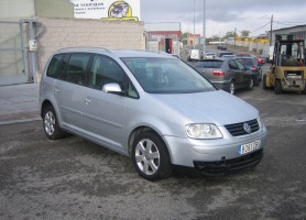 VISTA DELANTERA DERECHA VOLSWAGEN TOURAN 2.0 TDI 140CV DSG VISTA DELANTERA DERECHA VOLSWAGEN TOURAN 2.0 TDI 140CV DSG