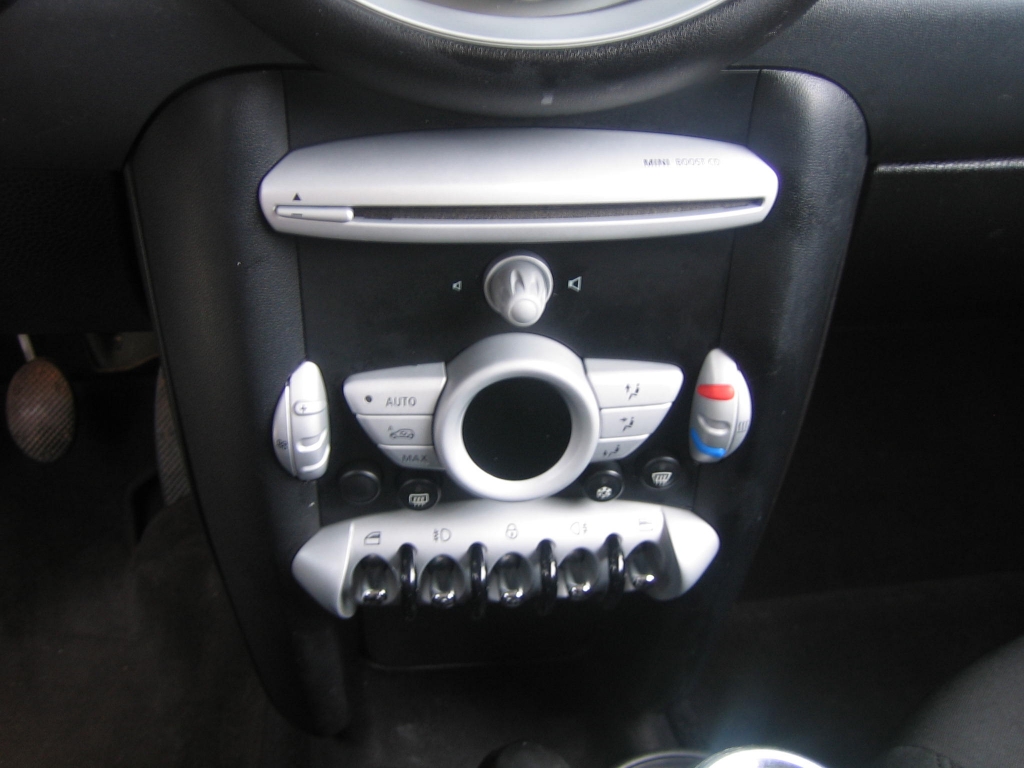 VISTA CD Y CLIMA MINI COOPER D 1.6 108CV