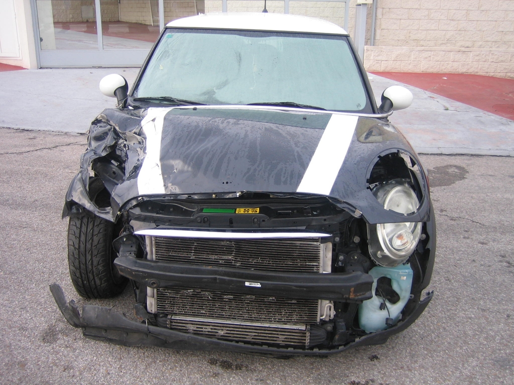 VISTA DELANTERA MINI COOPER D 1.6 108CV