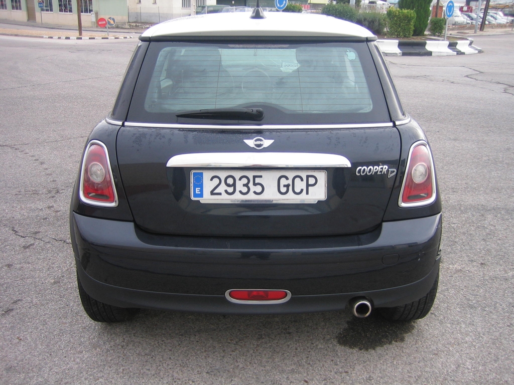 VISTA TRASERA MINI COOPER D 1.6 108CV