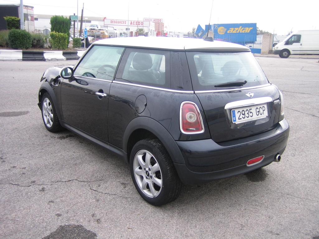 VISTA TRASERA IZQUIERDA MINI COOPER D 1.6 108CV