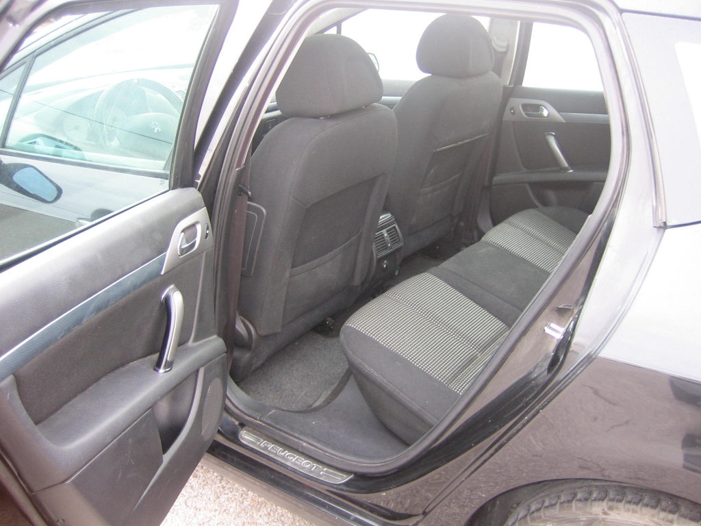 VISTA INTERIOR TRASERO PEUGEOT 407 SW ST SPORT 2.0 HDI 136CV