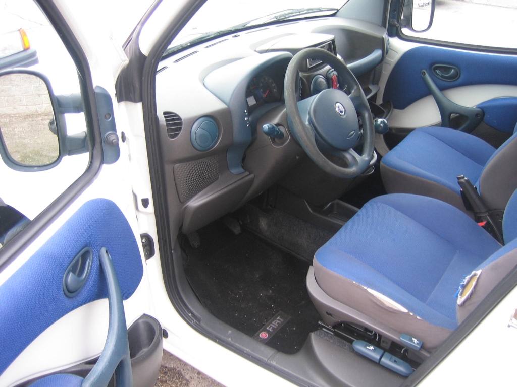 VISTA INTERIOR IZQUIERDO FIAT DOBLO 1.9 JTD 100CV