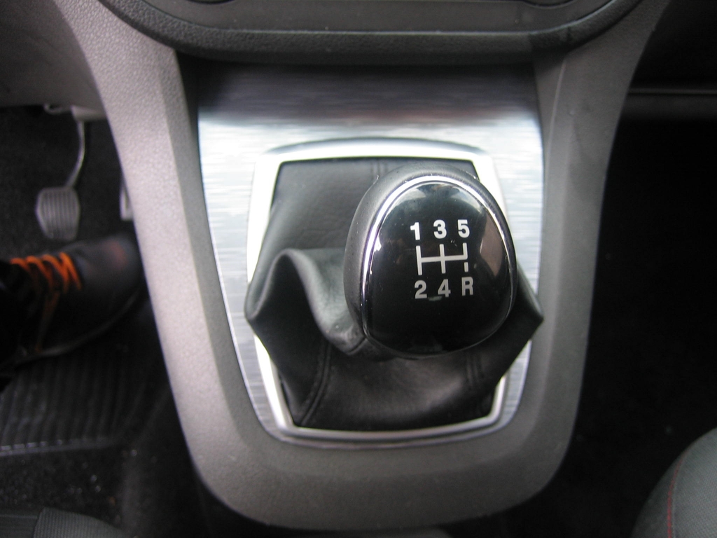 VISTA CAMBIO FORD C-MAX 1.6 TDCI 90CV