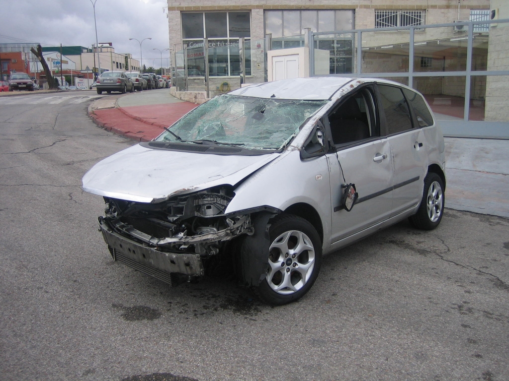 VISTA DELANTERA IZQUIERDA FORD C-MAX 1.6 TDCI 90CV