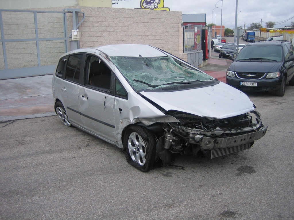 VISTA DELANTERA DERECHA FORD C-MAX 1.6 TDCI 90CV