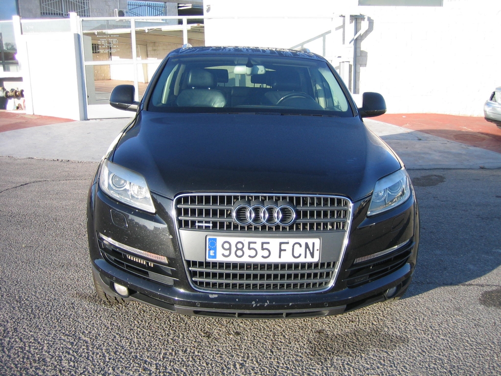 VISTA DELANTERA AUDI Q7 3.0 TDI 232CV 7 PLAZAS