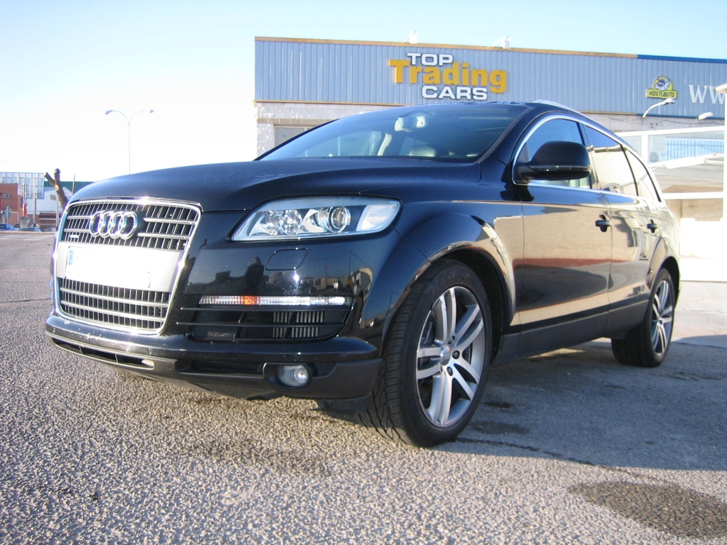 VISTA DELANTERA IZQUIERDA AUDI Q7 3.0 TDI 232CV 7 PLAZAS