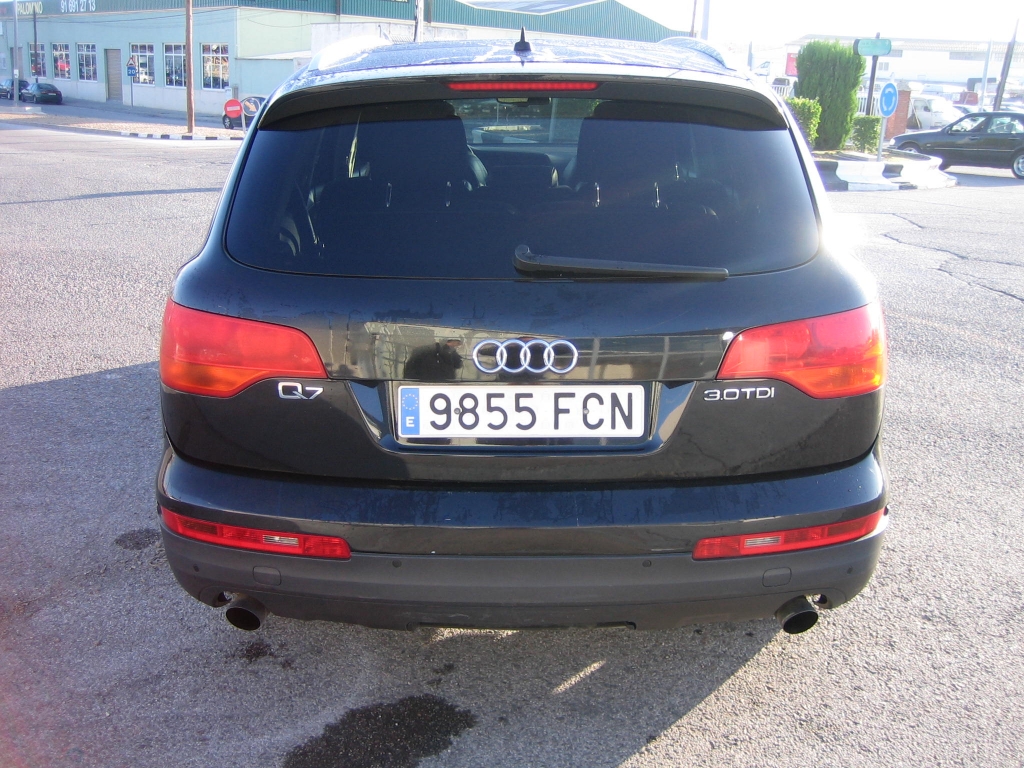 VISTA TRASERA AUDI Q7 3.0 TDI 232CV 7 PLAZAS