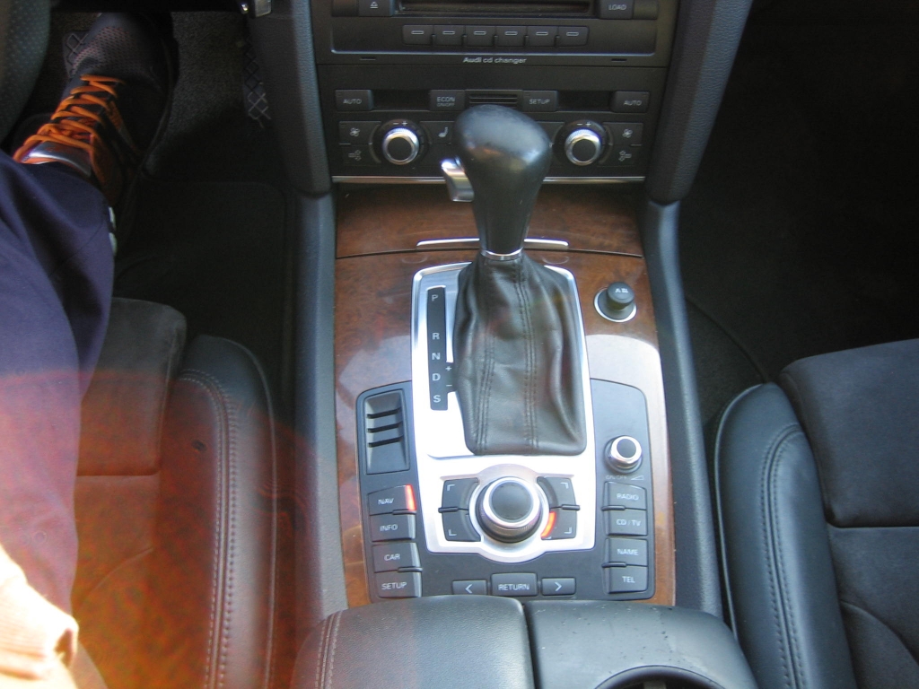 VISTA CAMBIO AUTOMATICO AUDI Q7 3.0 TDI 232CV 7 PLAZAS