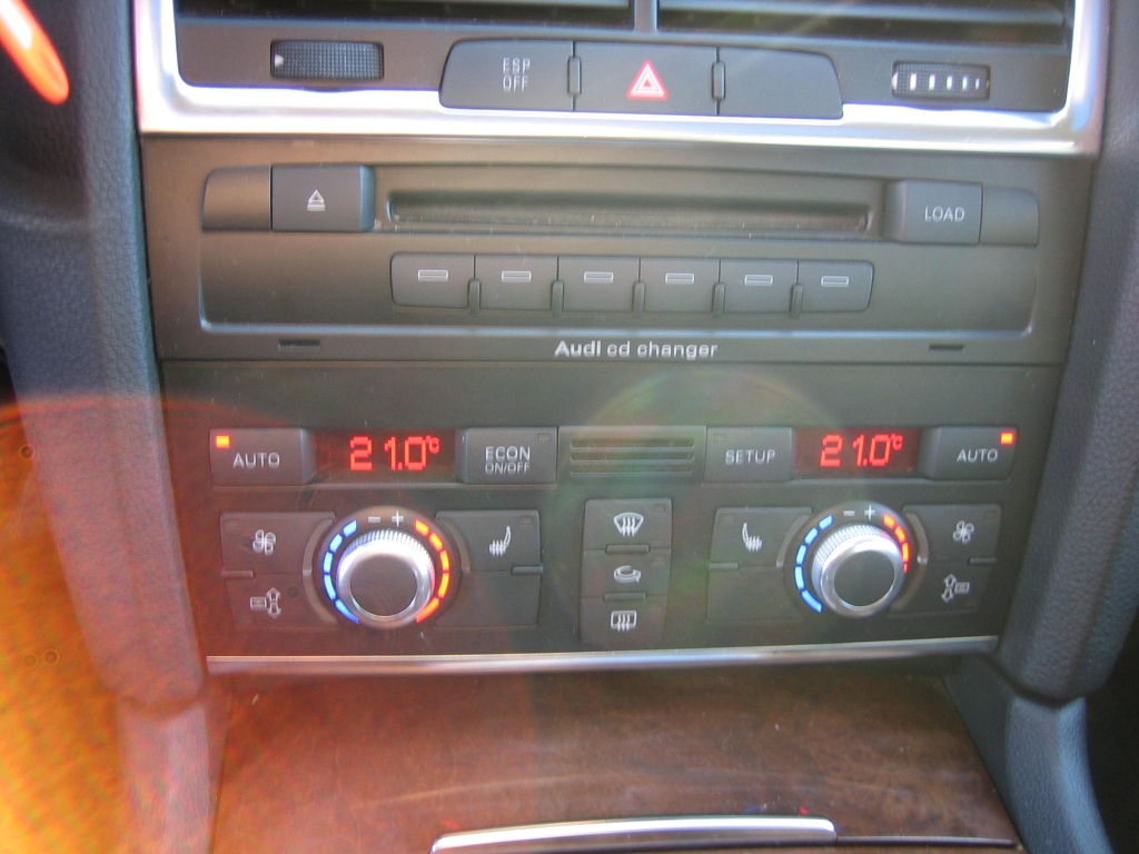 VISTA CD,DVD Y CLIMA AUDI Q7 3.0 TDI 232CV 7 PLAZAS